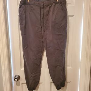 Men's urban pipeline dark grey jogger chino
